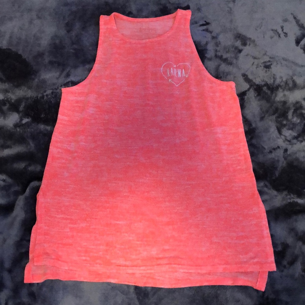 No-sleeve shirt